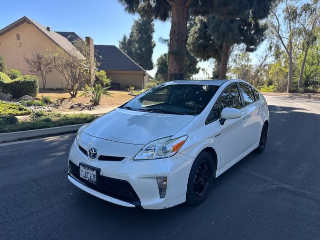 2015 Toyota Prius Three